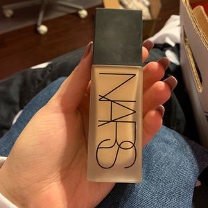 NARS All Day Luminous Weightless Foundation